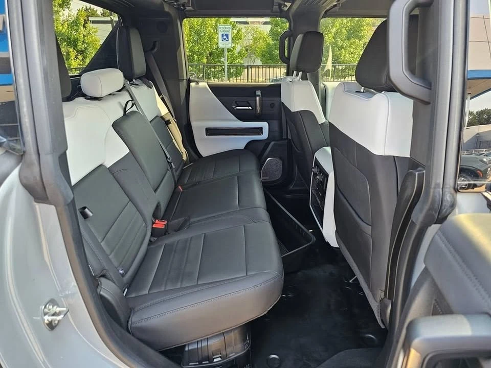 2024 GMC Hummer EV - Image 9 of 16