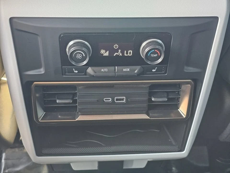 2024 GMC Hummer EV - Image 14 of 16