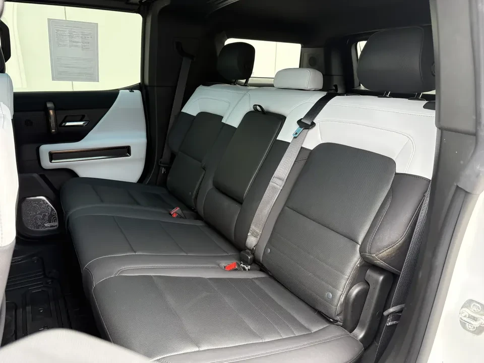 2024 GMC Hummer EV - Image 9 of 18