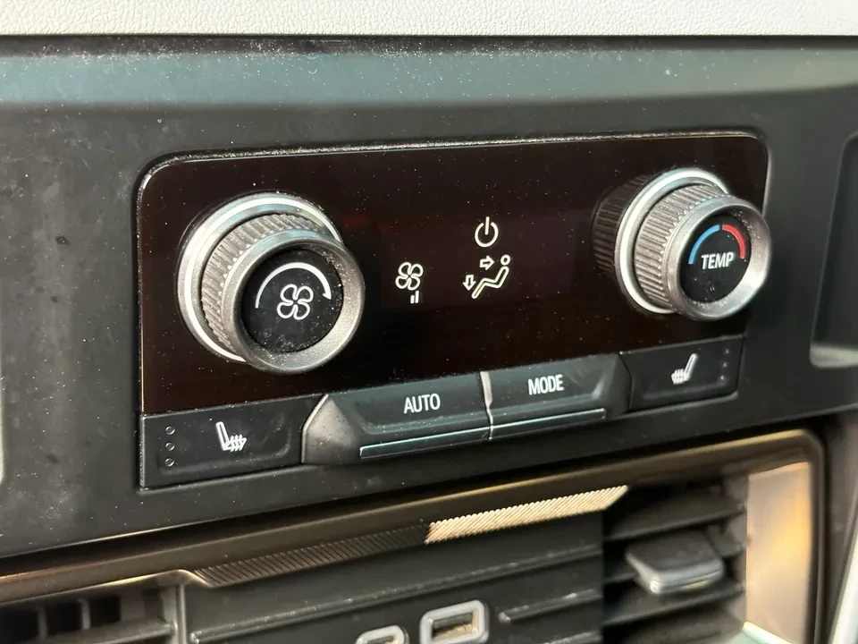 2024 GMC Hummer EV - Image 10 of 18