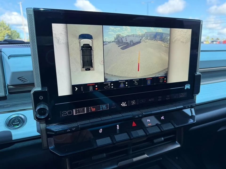 2024 GMC Hummer EV - Image 11 of 16