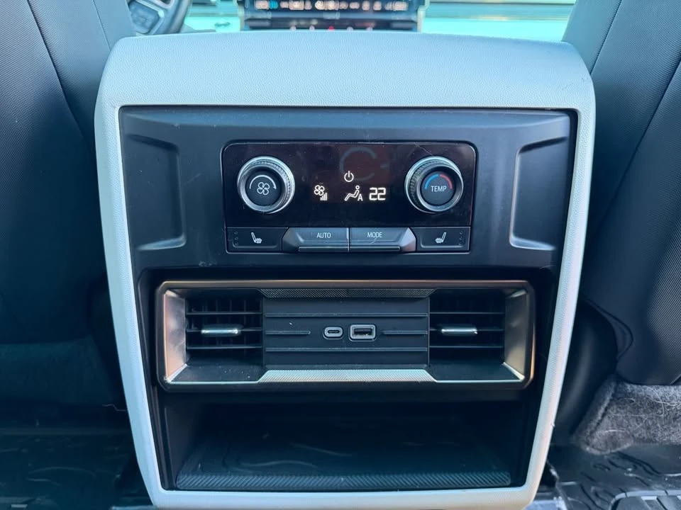2024 GMC Hummer EV - Image 16 of 16