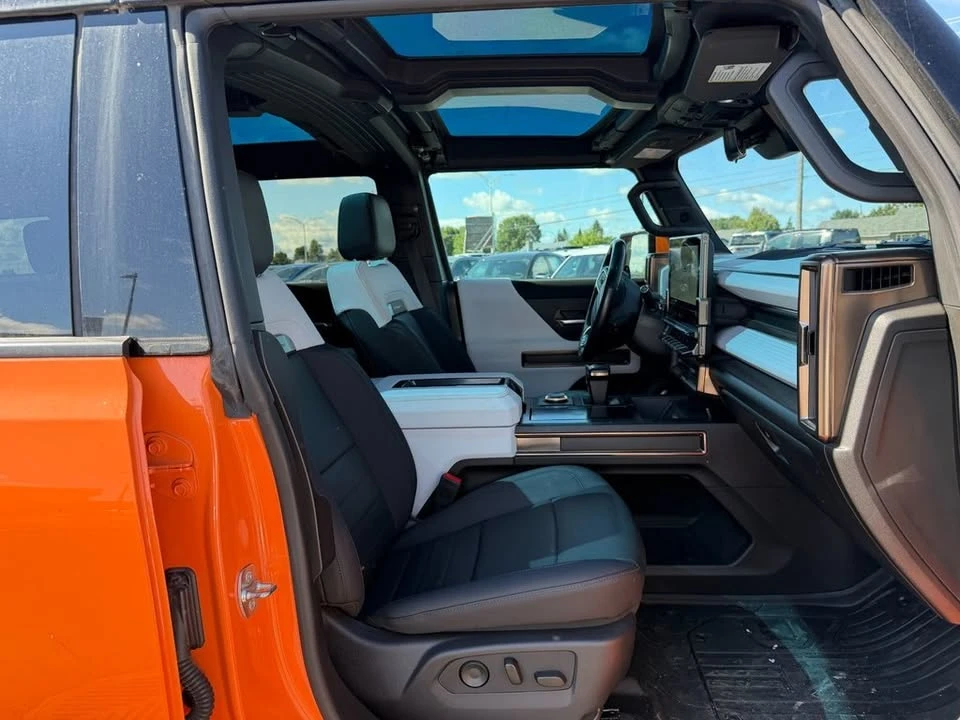 2024 GMC Hummer EV - Image 14 of 16
