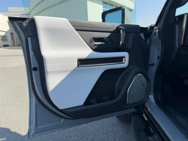 2024 GMC Hummer EV - Image 12 of 20