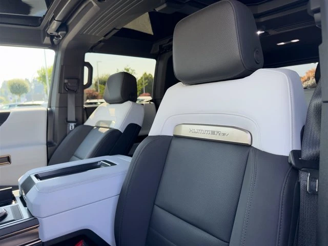 2024 GMC Hummer EV - Image 18 of 20