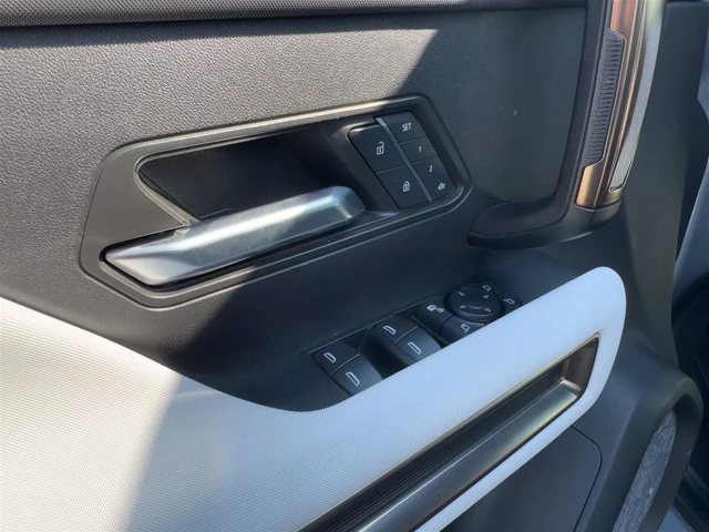 2024 GMC Hummer EV - Image 10 of 20