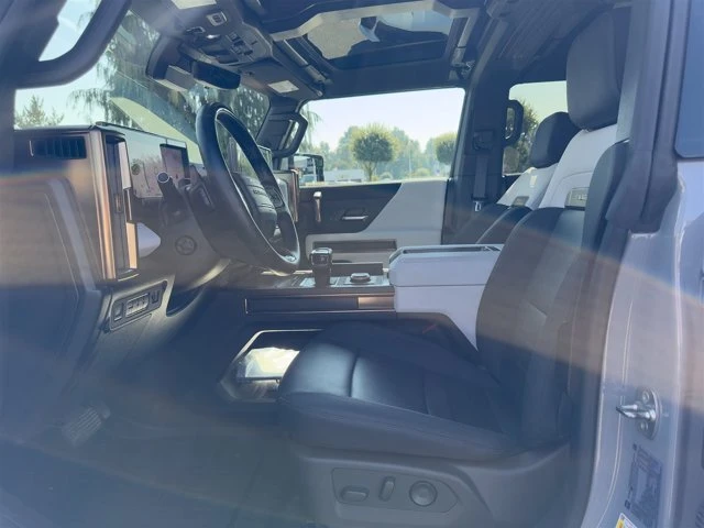 2024 GMC Hummer EV - Image 14 of 20