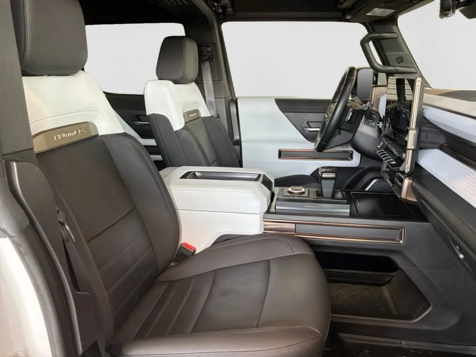 2024 GMC Hummer EV - Image 18 of 20
