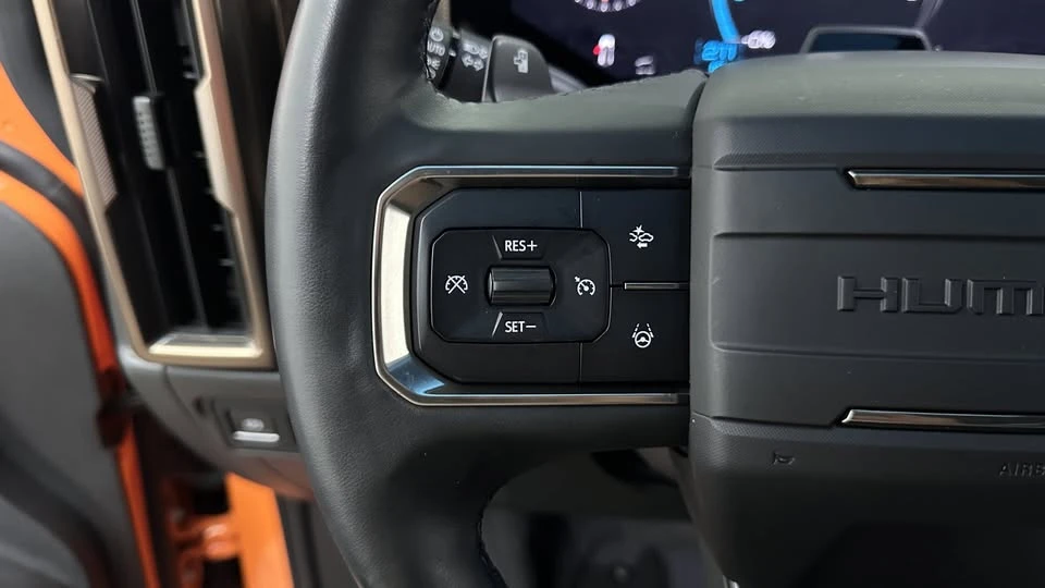 2024 GMC Hummer EV - Image 17 of 20