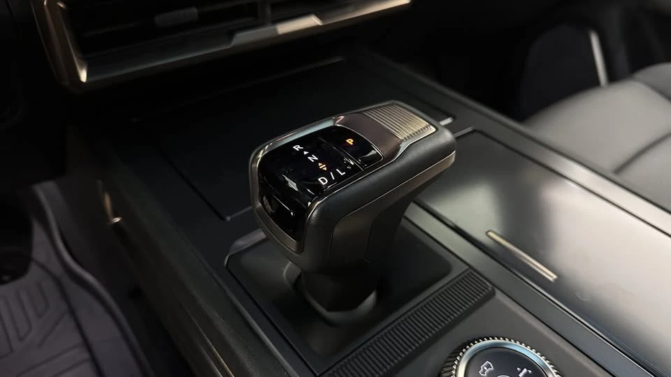 2024 GMC Hummer EV - Image 14 of 20