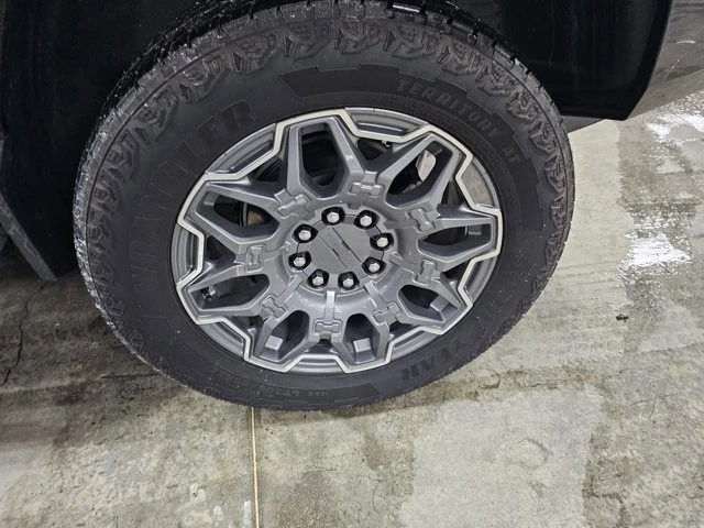 2024 GMC Hummer EV - Image 10 of 12