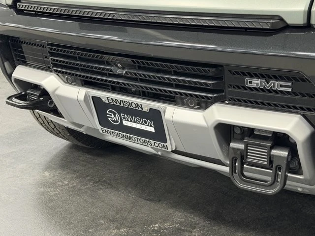 2024 GMC Hummer EV - Image 9 of 12