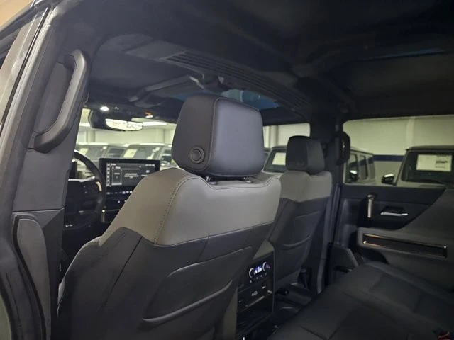 2024 GMC Hummer EV - Image 7 of 12