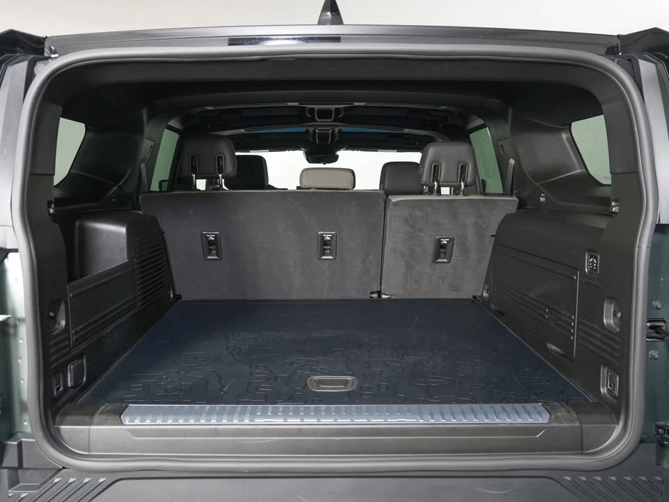 2024 GMC Hummer EV - Image 15 of 17