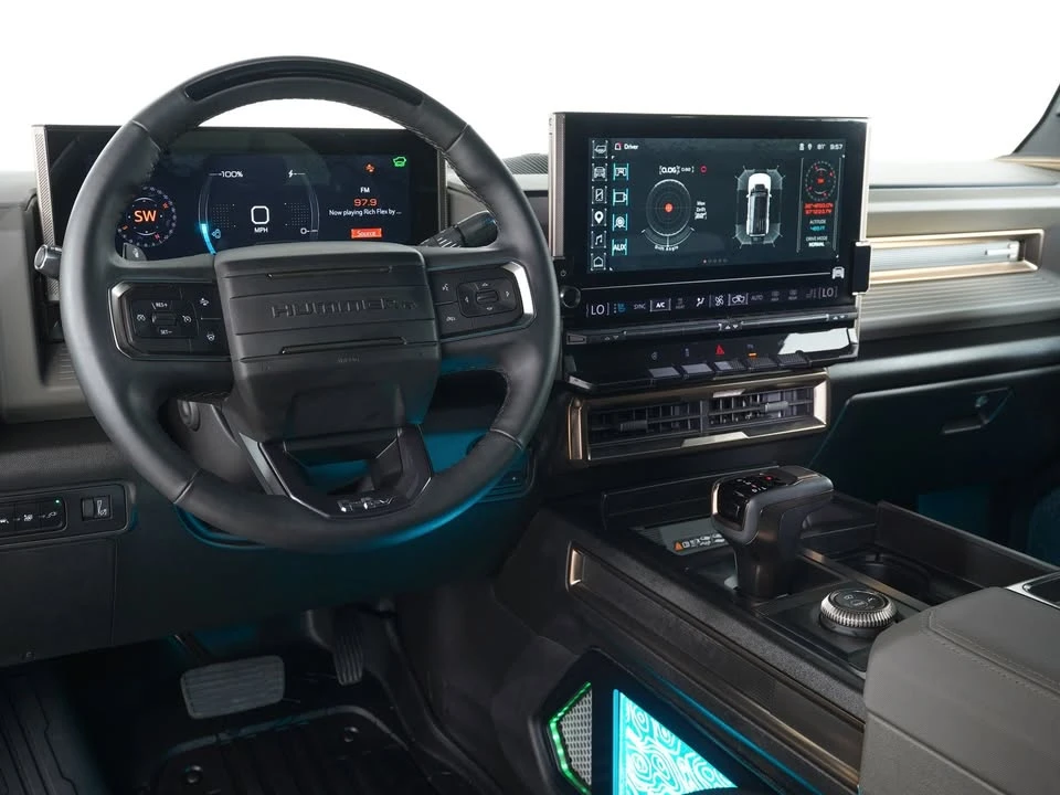 2024 GMC Hummer EV - Image 8 of 17