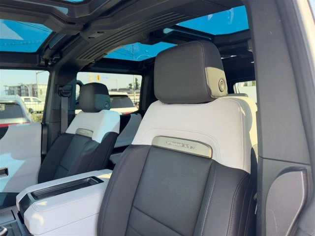 2024 GMC Hummer EV - Image 18 of 20