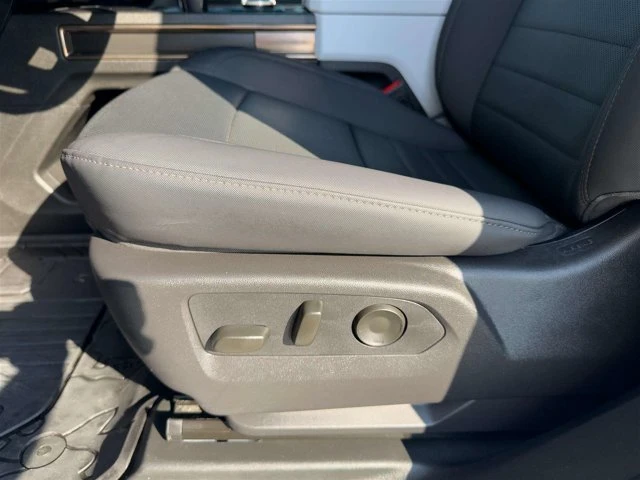 2024 GMC Hummer EV - Image 20 of 20