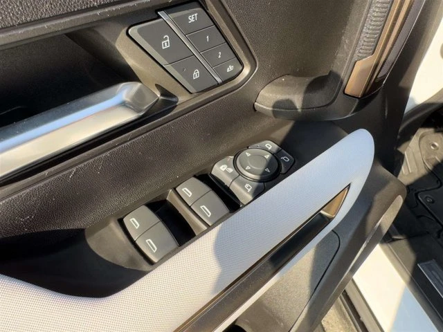 2024 GMC Hummer EV - Image 13 of 20