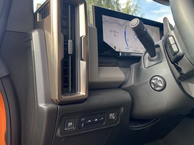 2024 GMC Hummer EV - Image 13 of 20