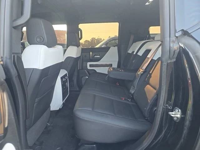 2024 GMC Hummer EV - Image 18 of 20