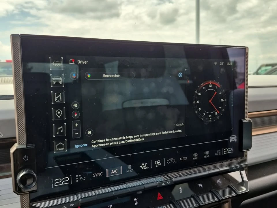 2024 GMC Hummer EV - Image 7 of 16