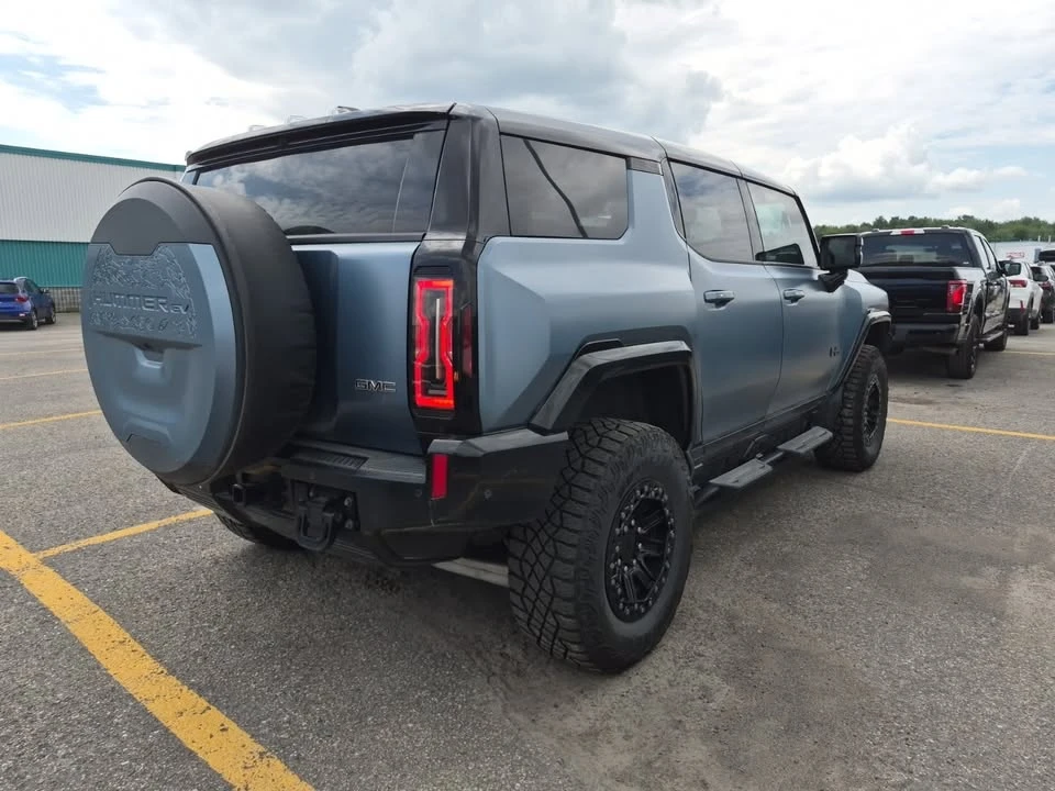 2024 GMC Hummer EV - Image 4 of 16