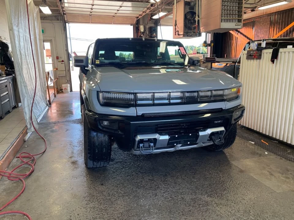 2024 GMC Hummer EV - Image 13 of 20