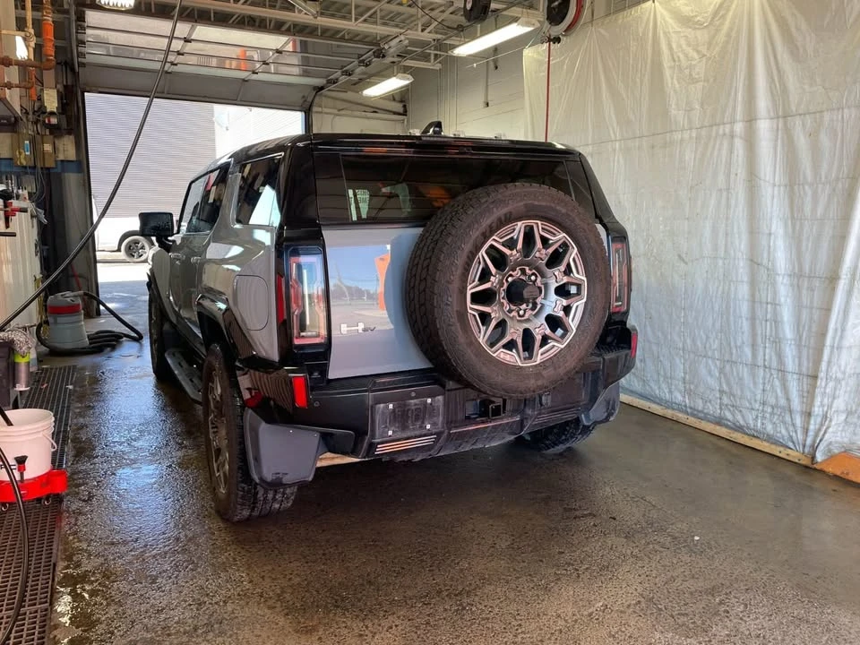 2024 GMC Hummer EV - Image 9 of 20