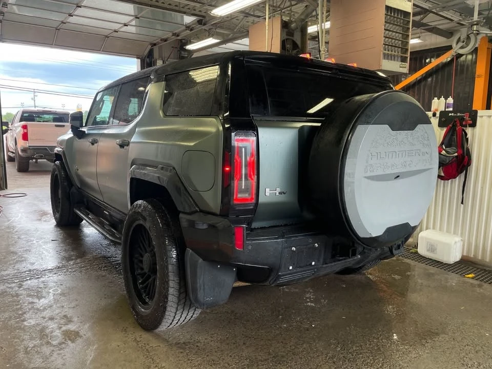 2024 GMC Hummer EV - Image 9 of 20