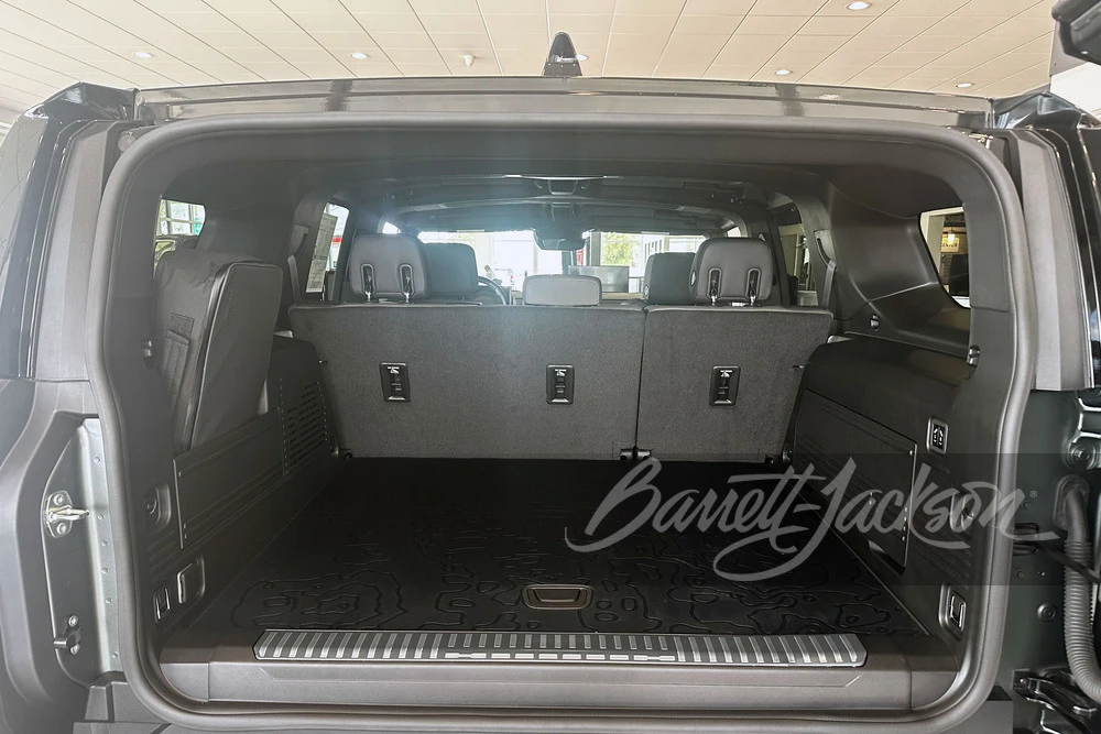 2024 GMC Hummer EV - Image 7 of 10