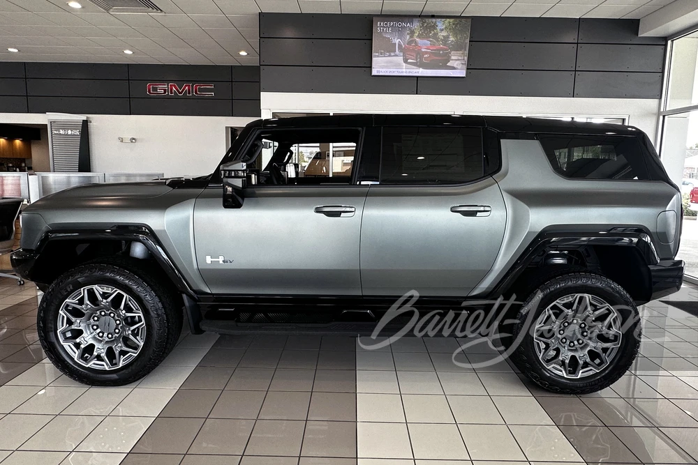2024 GMC Hummer EV - Image 10 of 10