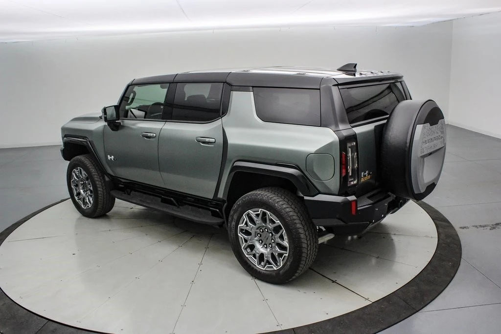2024 GMC Hummer EV - Image 7 of 21