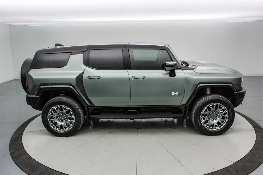 2024 GMC Hummer EV - Image 4 of 21