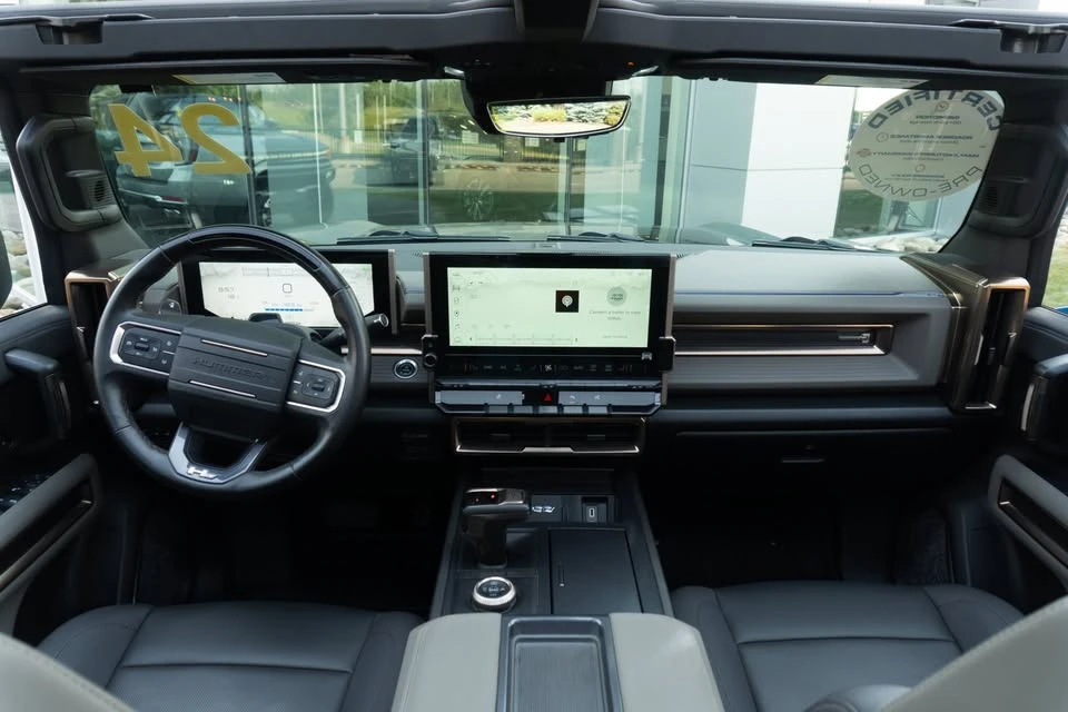 2024 GMC Hummer EV - Image 14 of 20