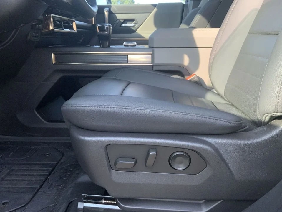2024 GMC Hummer EV - Image 13 of 20