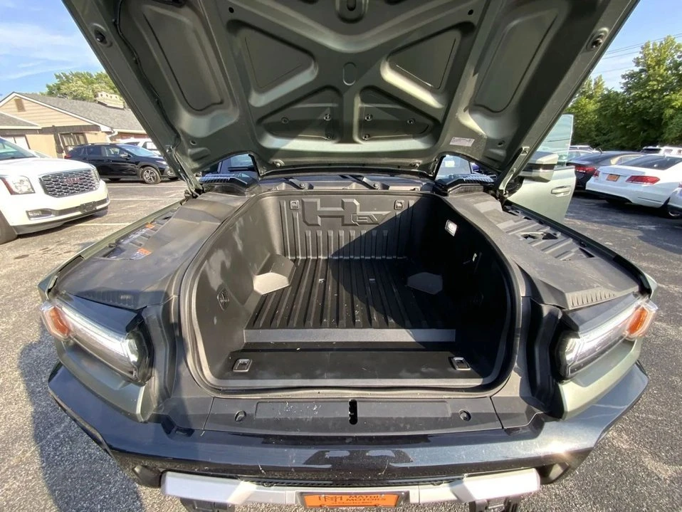 2024 GMC Hummer EV - Image 17 of 20