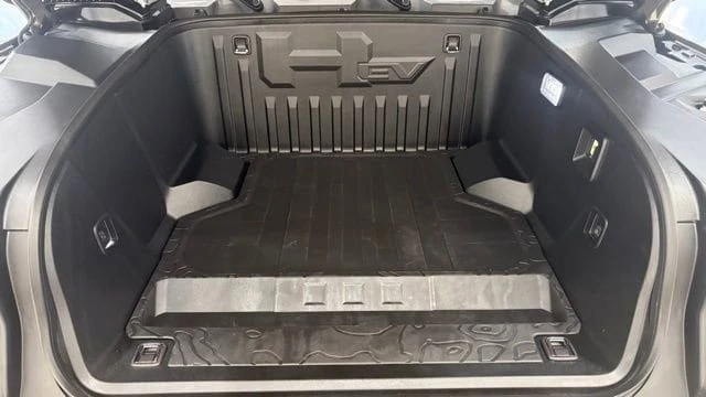 2024 GMC Hummer EV - Image 12 of 20