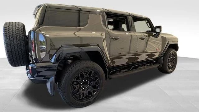 2024 GMC Hummer EV - Image 9 of 20