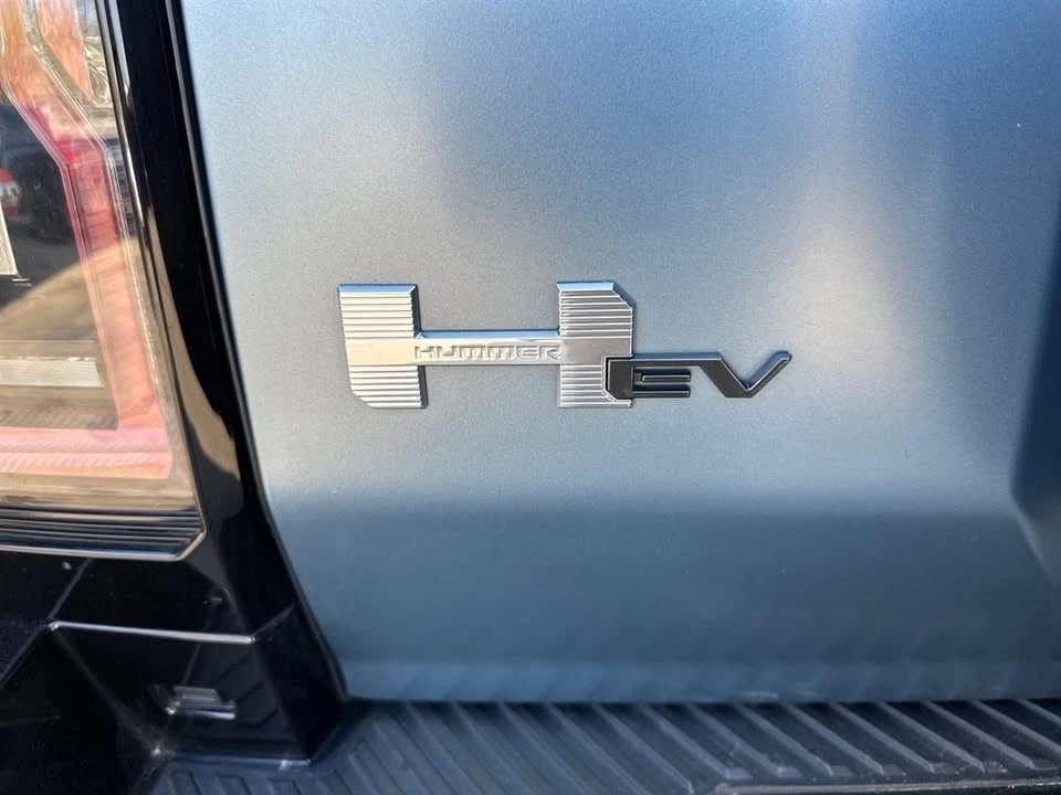 2024 GMC Hummer EV - Image 11 of 20