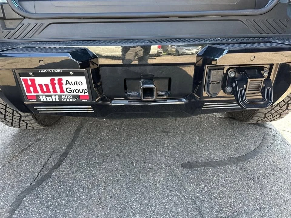 2024 GMC Hummer EV - Image 16 of 20