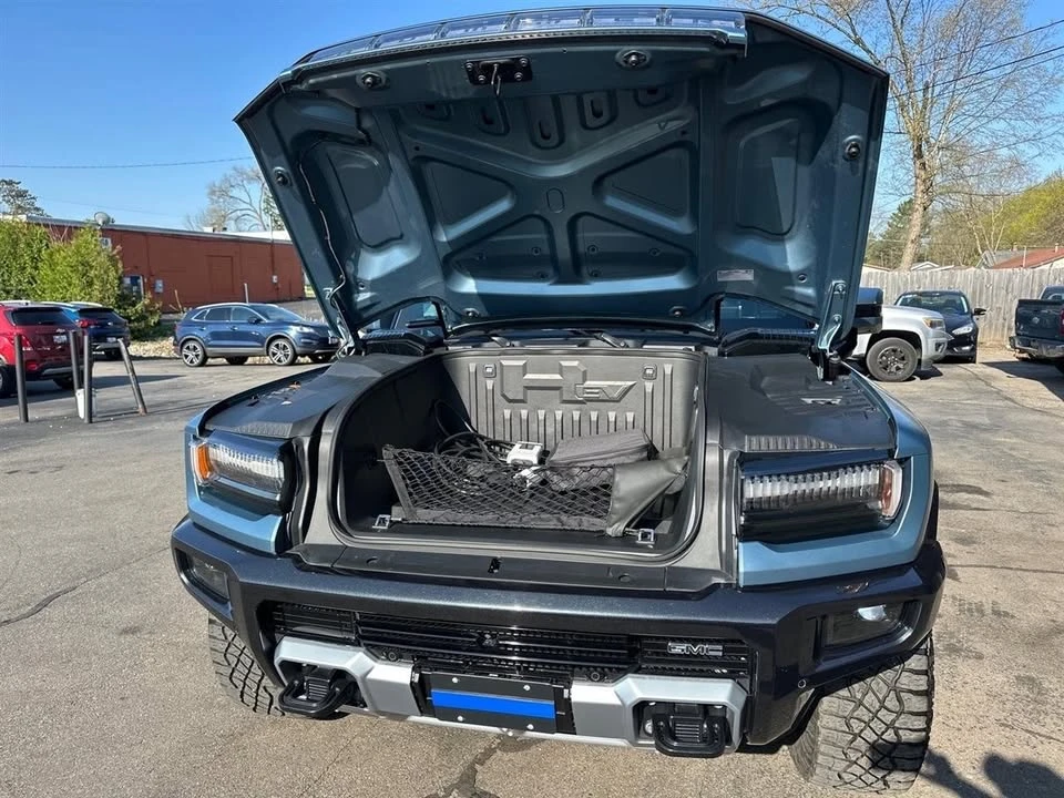 2024 GMC Hummer EV - Image 14 of 20