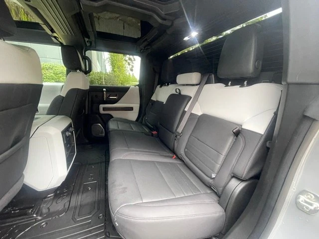 2024 GMC Hummer EV - Image 15 of 20