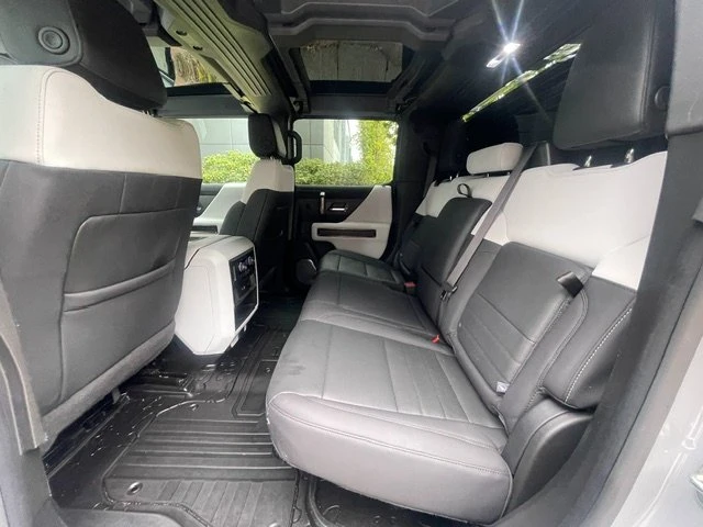 2024 GMC Hummer EV - Image 13 of 19