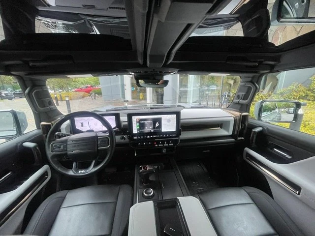 2024 GMC Hummer EV - Image 16 of 20