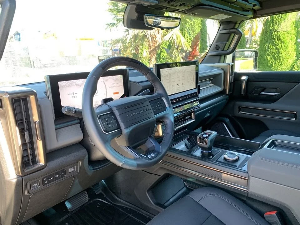 2024 GMC Hummer EV - Image 11 of 20