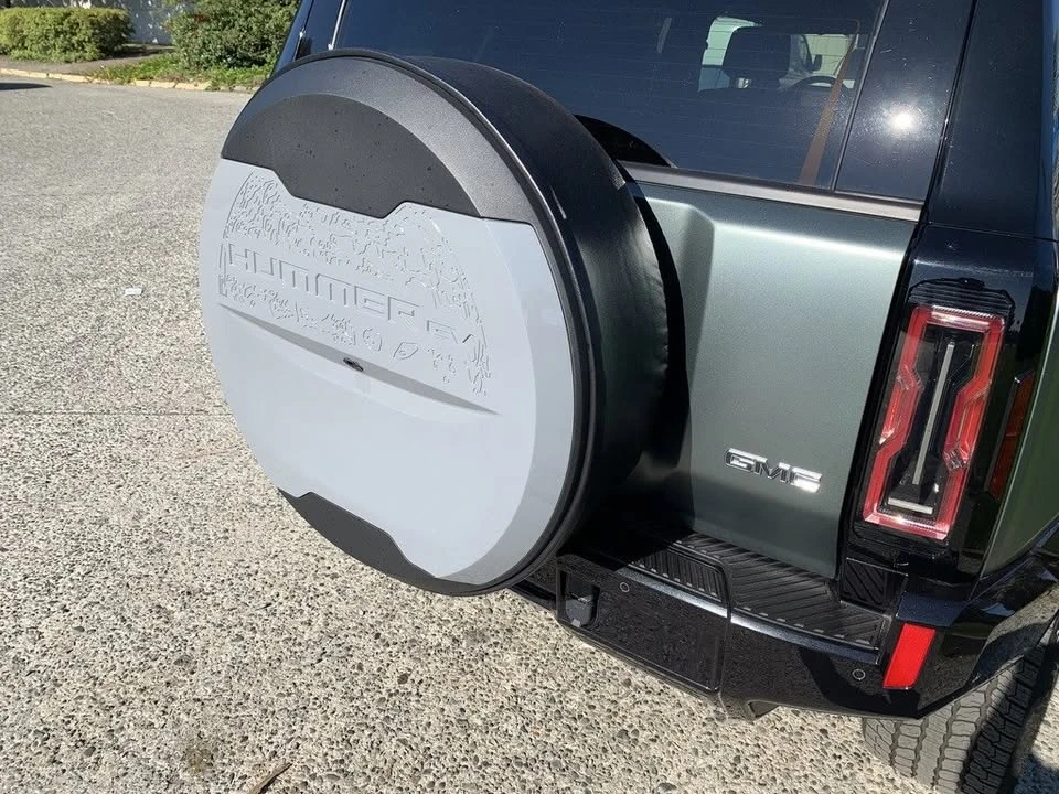 2024 GMC Hummer EV - Image 9 of 20
