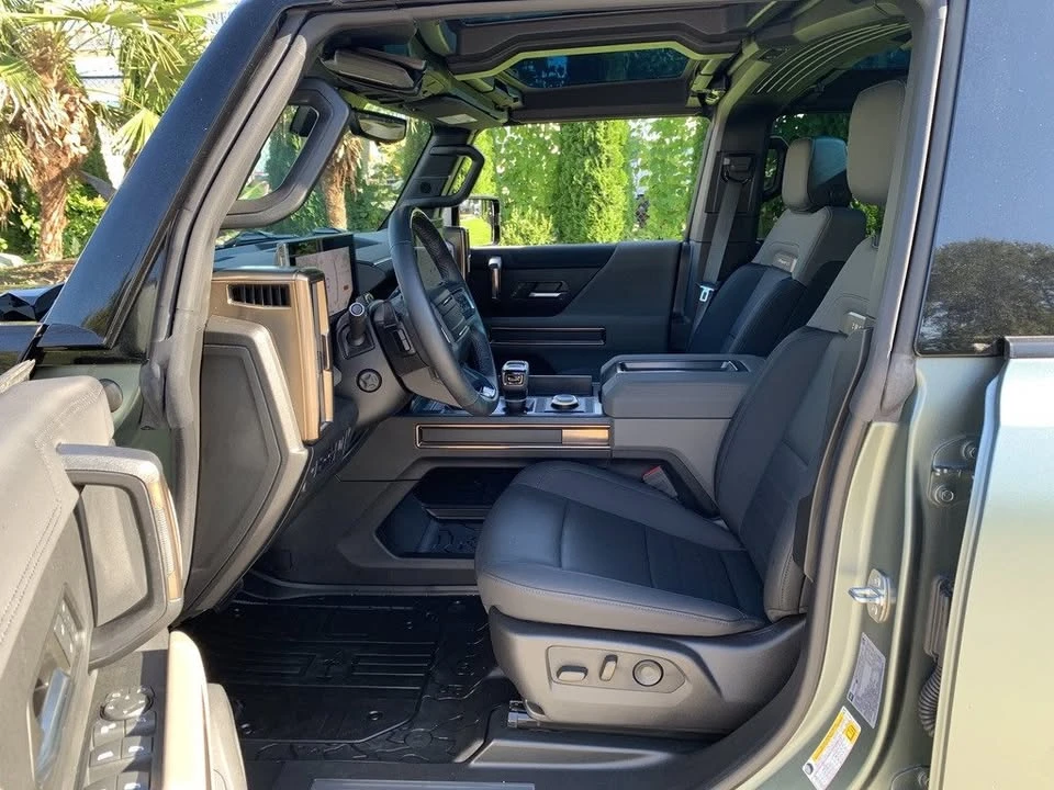 2024 GMC Hummer EV - Image 12 of 20