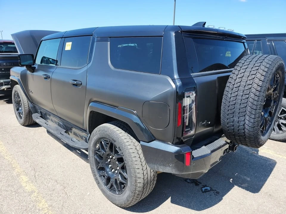2024 GMC Hummer EV - Image 4 of 10