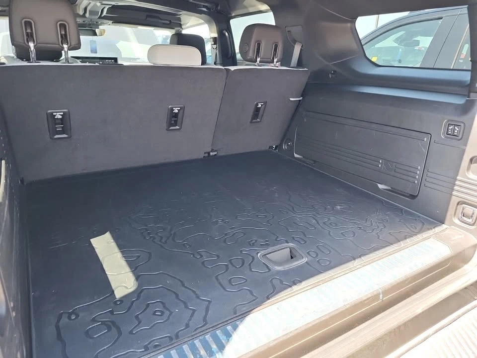 2024 GMC Hummer EV - Image 10 of 10