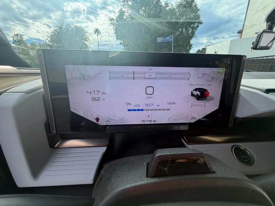 2024 GMC Hummer EV - Image 6 of 17